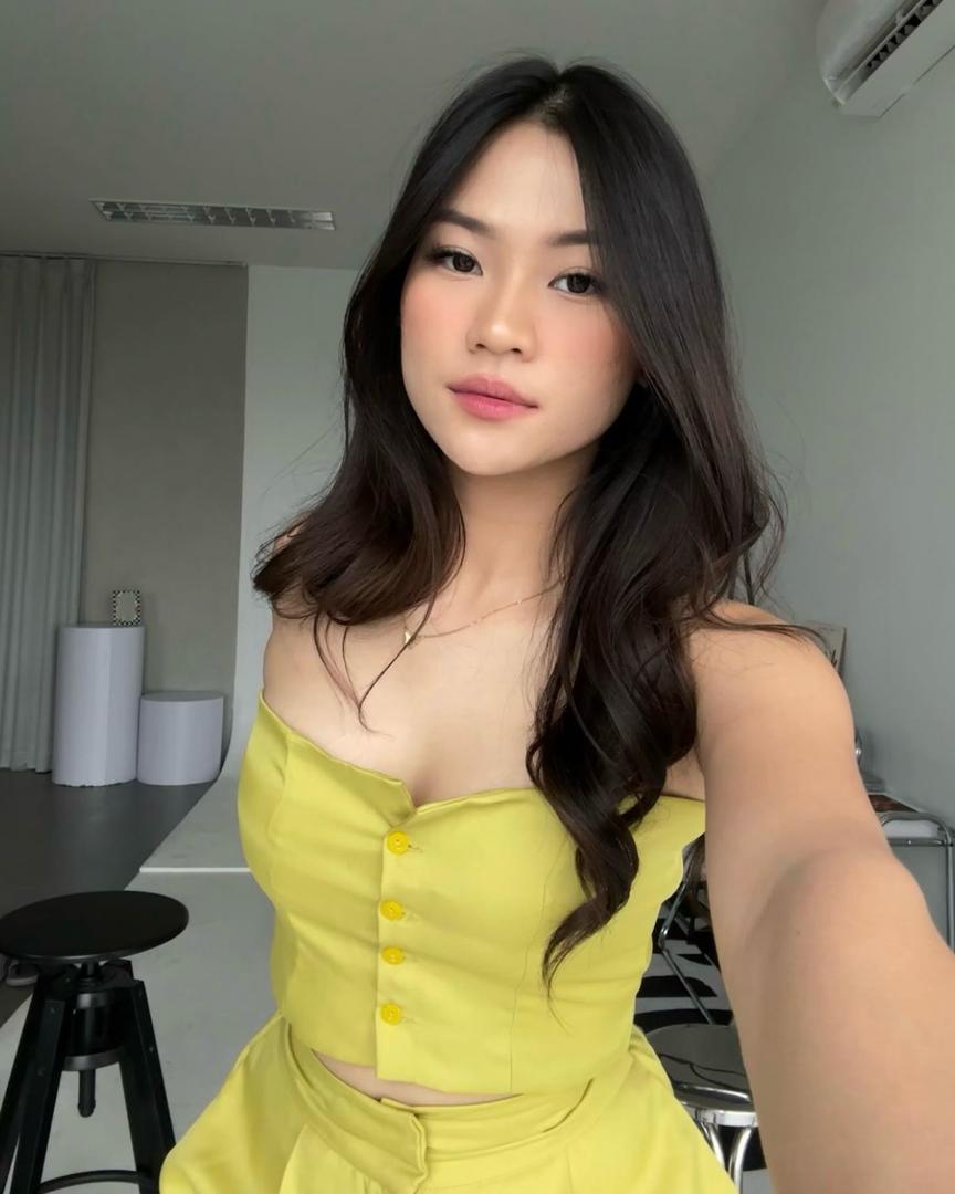 Local Malay - Lina 19yrs 34C-24-34 162CM 45KG